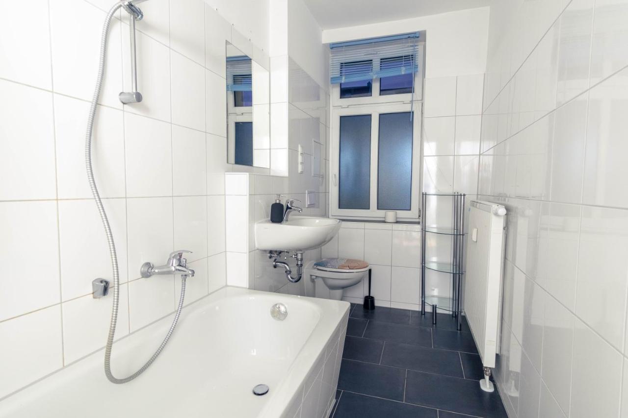 Balkon, Waschmaschine, Tv, Einzelbetten, Nahe Voelkerschlachtsdenkmal Lipcse Kültér fotó